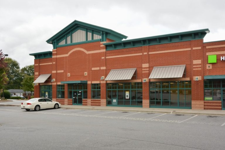 Mountain View Marketplace, Hickory, NC Comvest Properties, LLC